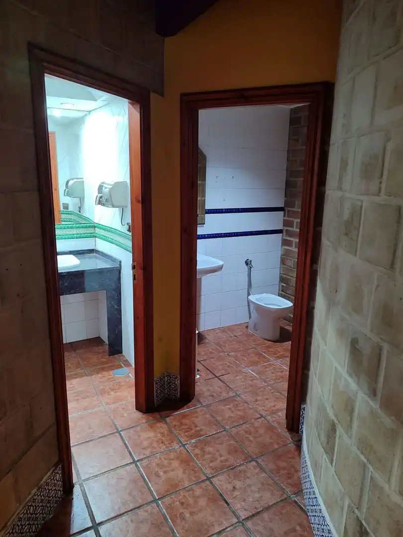 Bany de Local en venda en Fene