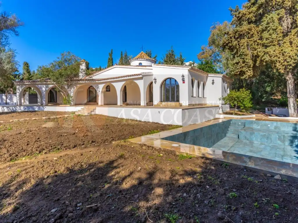 Vista exterior de Casa o xalet en venda en Mijas amb Aire condicionat, Jardí privat i Terrassa