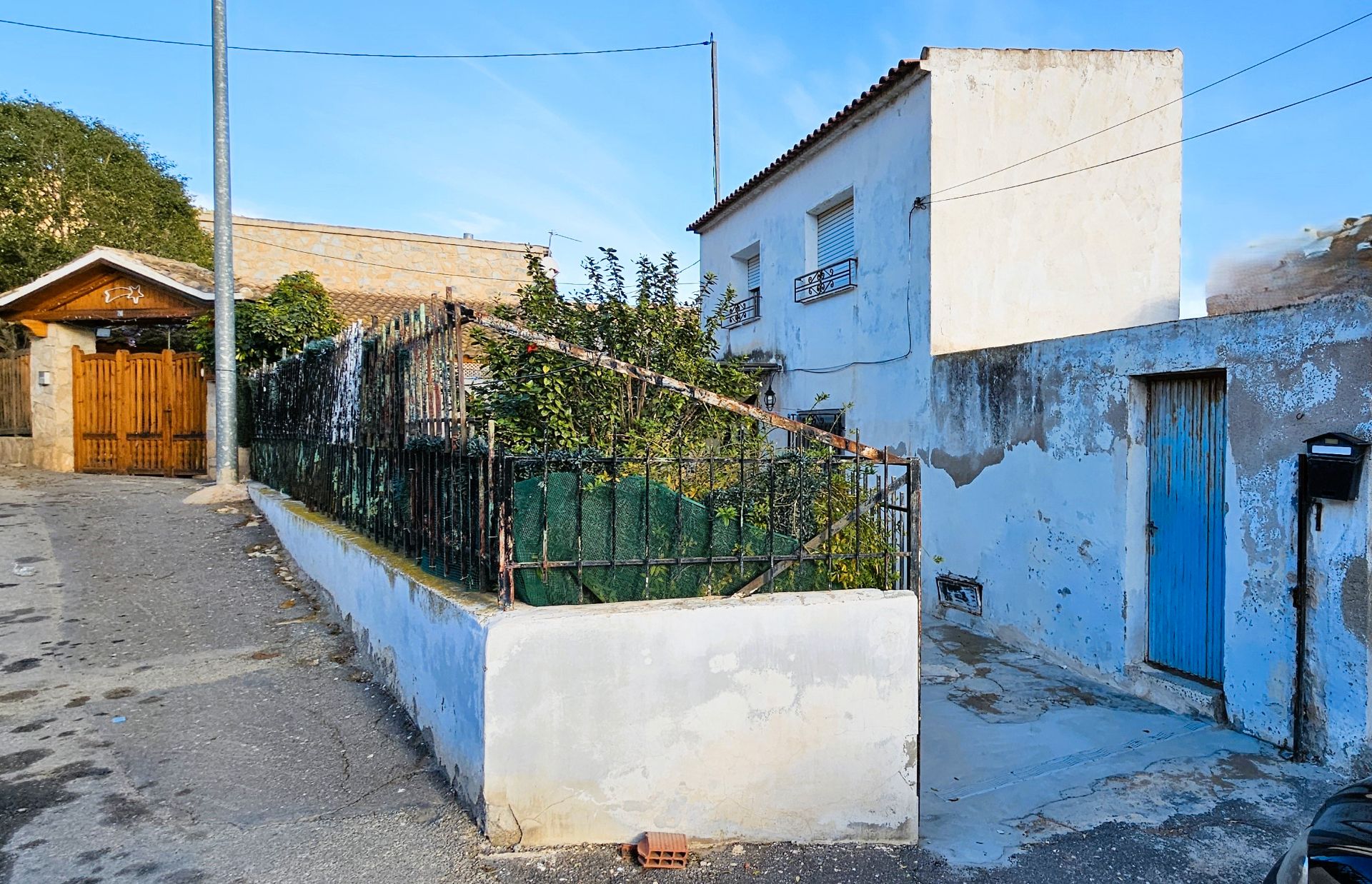 Exterior view of Single-family semi-detached for sale in Alhama de Murcia  with Private garden, Terrace and Storage room