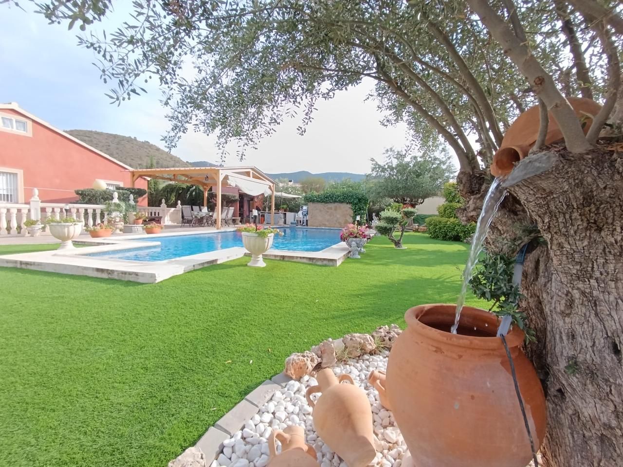 Jardí de Finca rústica en venda en Castalla amb Jardí privat, Terrassa i Piscina