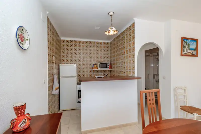 Cuina de Casa o xalet en venda en Empuriabrava amb Terrassa i Piscina comunitària