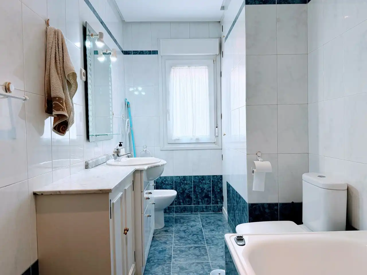 Badezimmer von Wohnung zur Miete in Pozuelo de Alarcón mit Klimaanlage, Heizung und Parkett