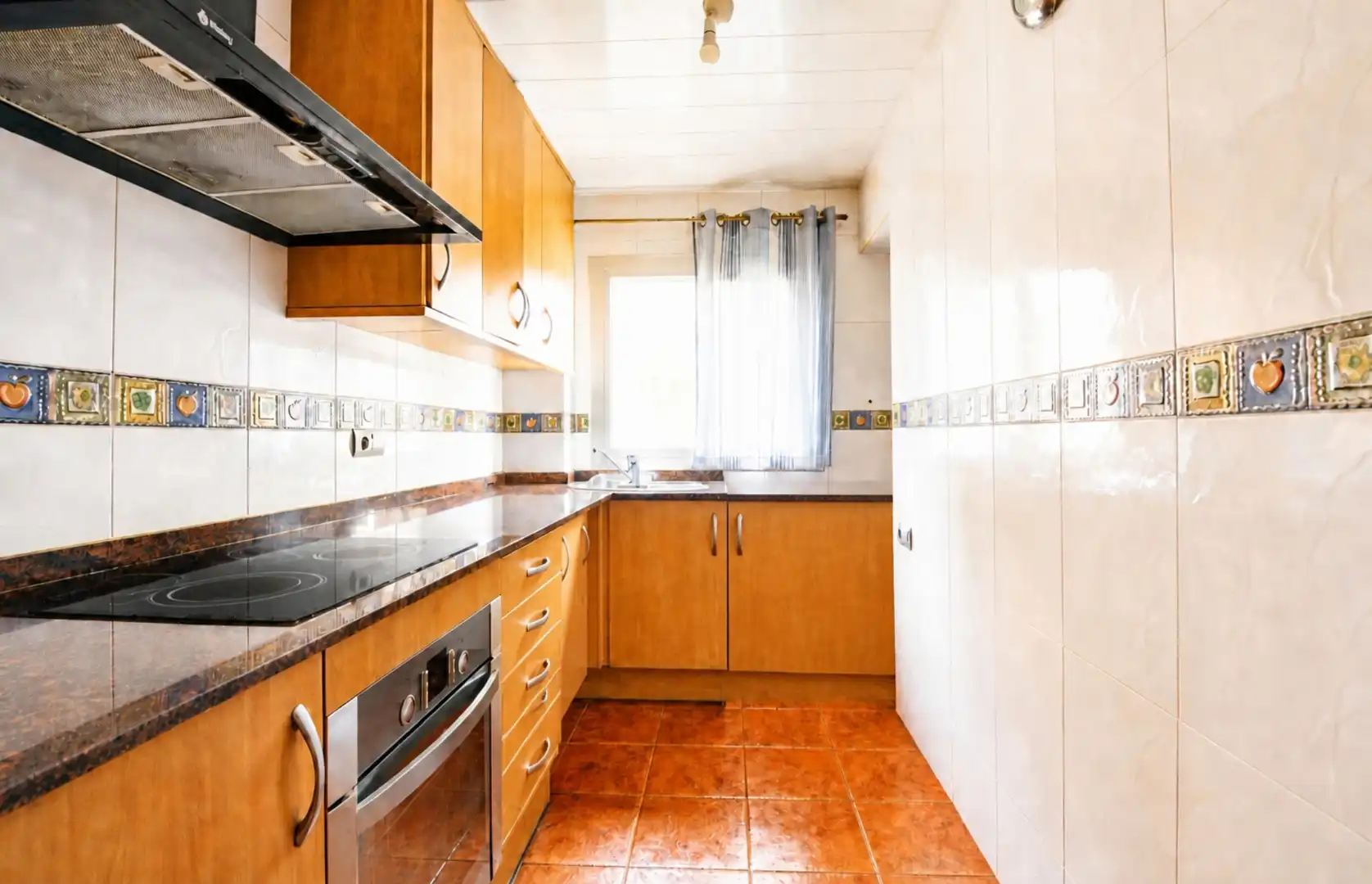 Cuina de Pis en venda en Barcelona amb Aire condicionat, Forn i Balcó