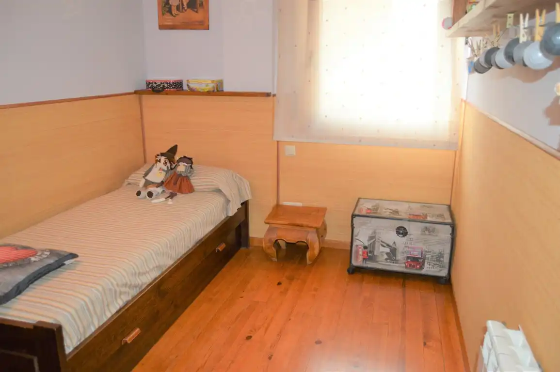 Bedroom of Apartments for rent in Puigcerdà  with Heating, Parquet flooring and Terrace
