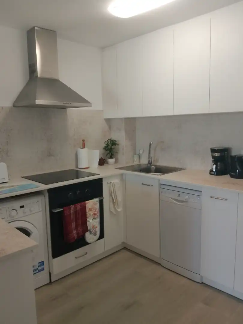 Cuina de Apartament en venda en Mont-roig del Camp amb Aire condicionat, Jardí privat i Terrassa