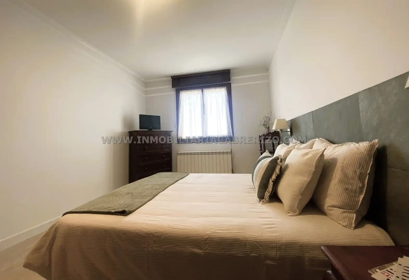 Habitación de Casa o chalet en venta en Olóriz / Oloritz con Aire acondicionado, Calefacción y Jardín privado