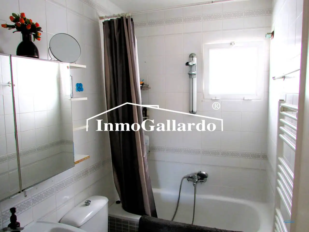 Bany de Casa adosada en venda en Rincón de la Victoria amb Jardí privat, Terrassa i Piscina comunitària