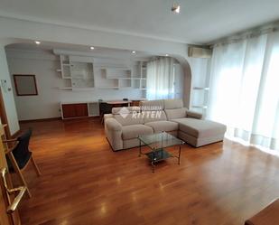 Living room of Flat to rent in Cartagena  with Air Conditioner, Heating and Parquet flooring