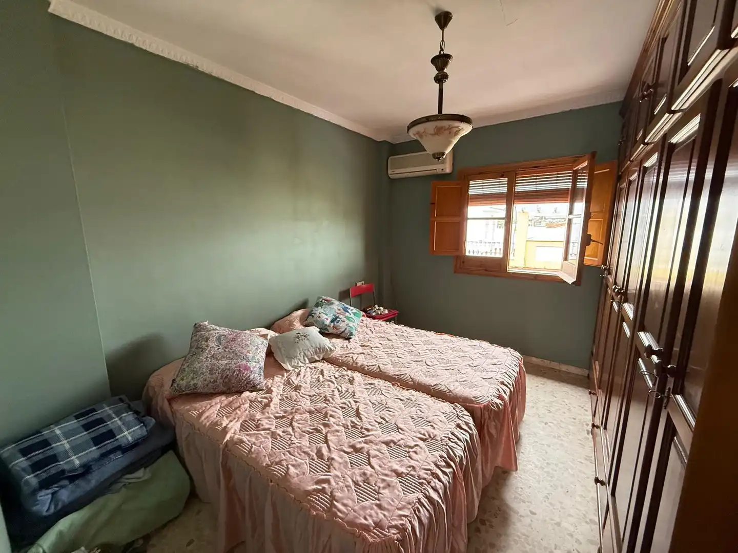 Habitación de Dúplex en venta en Dos Hermanas con Aire acondicionado, Calefacción y Terraza