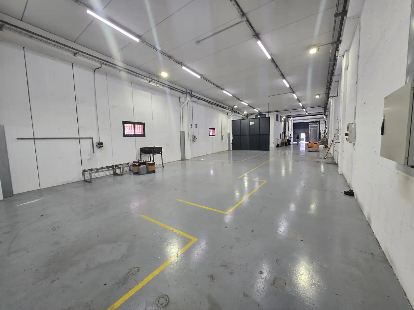 Industrial building for sale in N/A