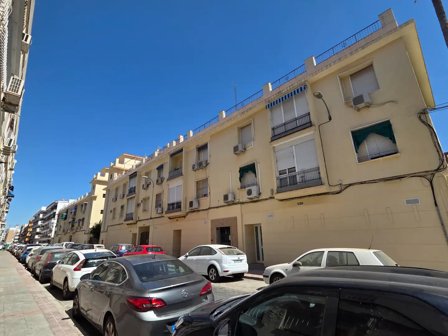 Vista exterior de Piso en venta en Sevilla con Aire acondicionado, Calefacción y Terraza