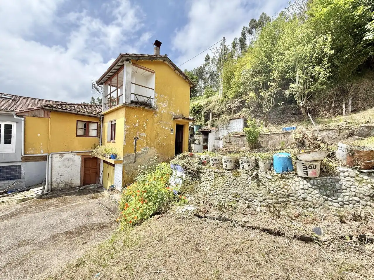 Exterior view of Houses for sale in Pravia  with Private garden, Terrace and Storage room