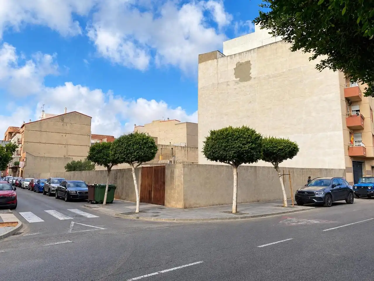 Terrenys i solars en venda a calle de la Constitució Espanyola