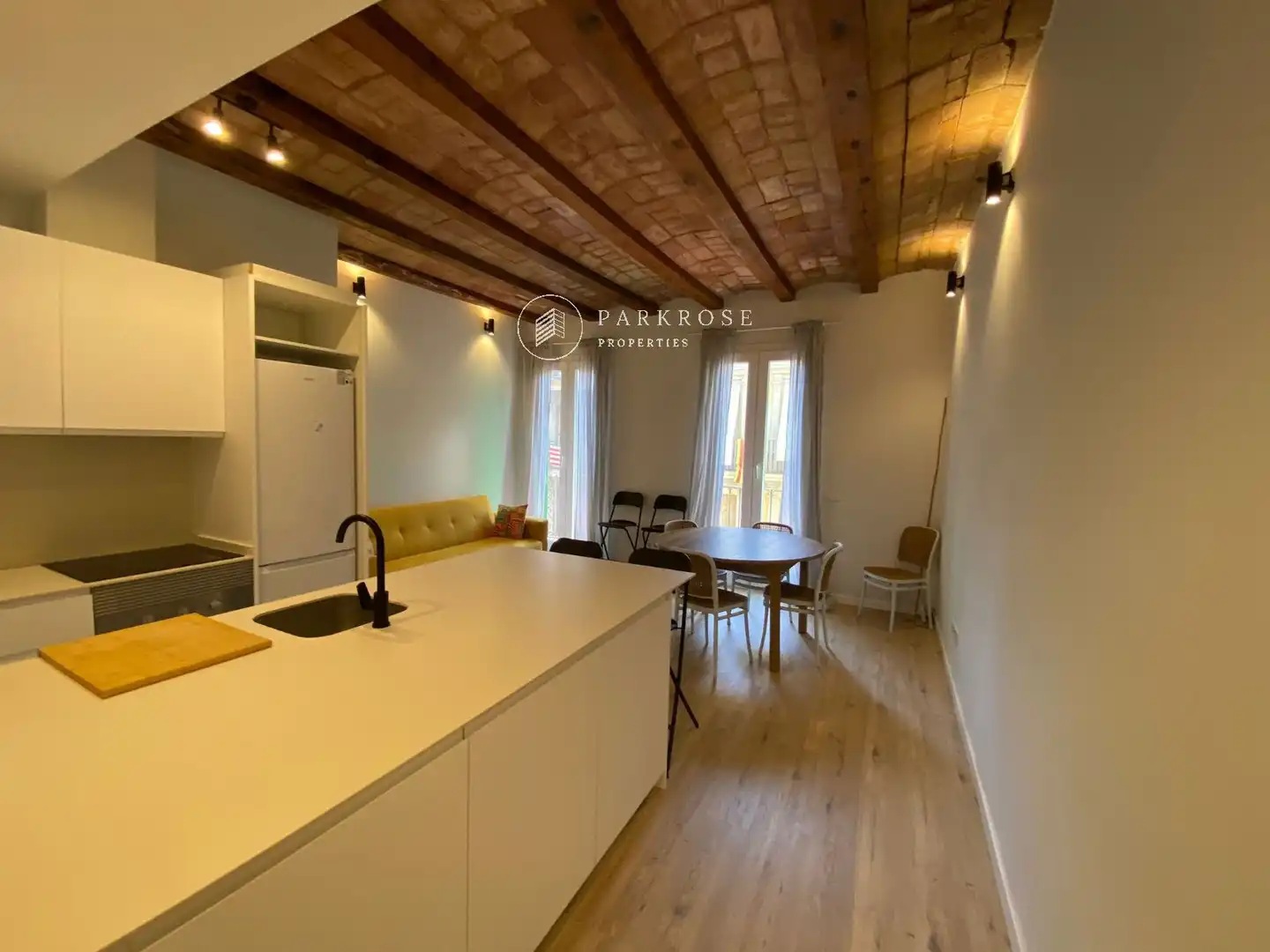 Cocina de Piso de alquiler en Barcelona con Aire acondicionado y Terraza