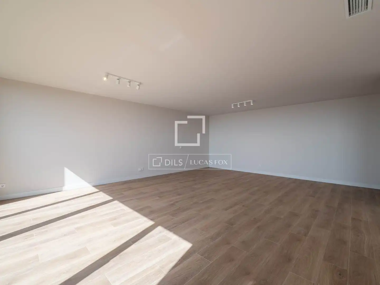 Ático en venta en Madrid con Aire acondicionado, Calefacción y Terraza