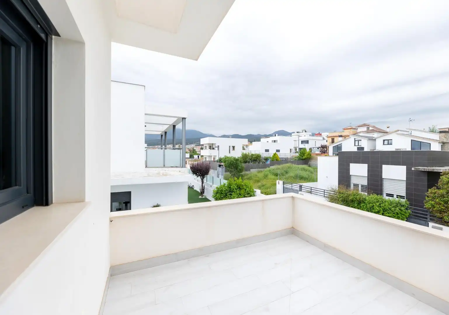 Terrassa de Casa o xalet en venda en La Zubia amb Terrassa i Piscina