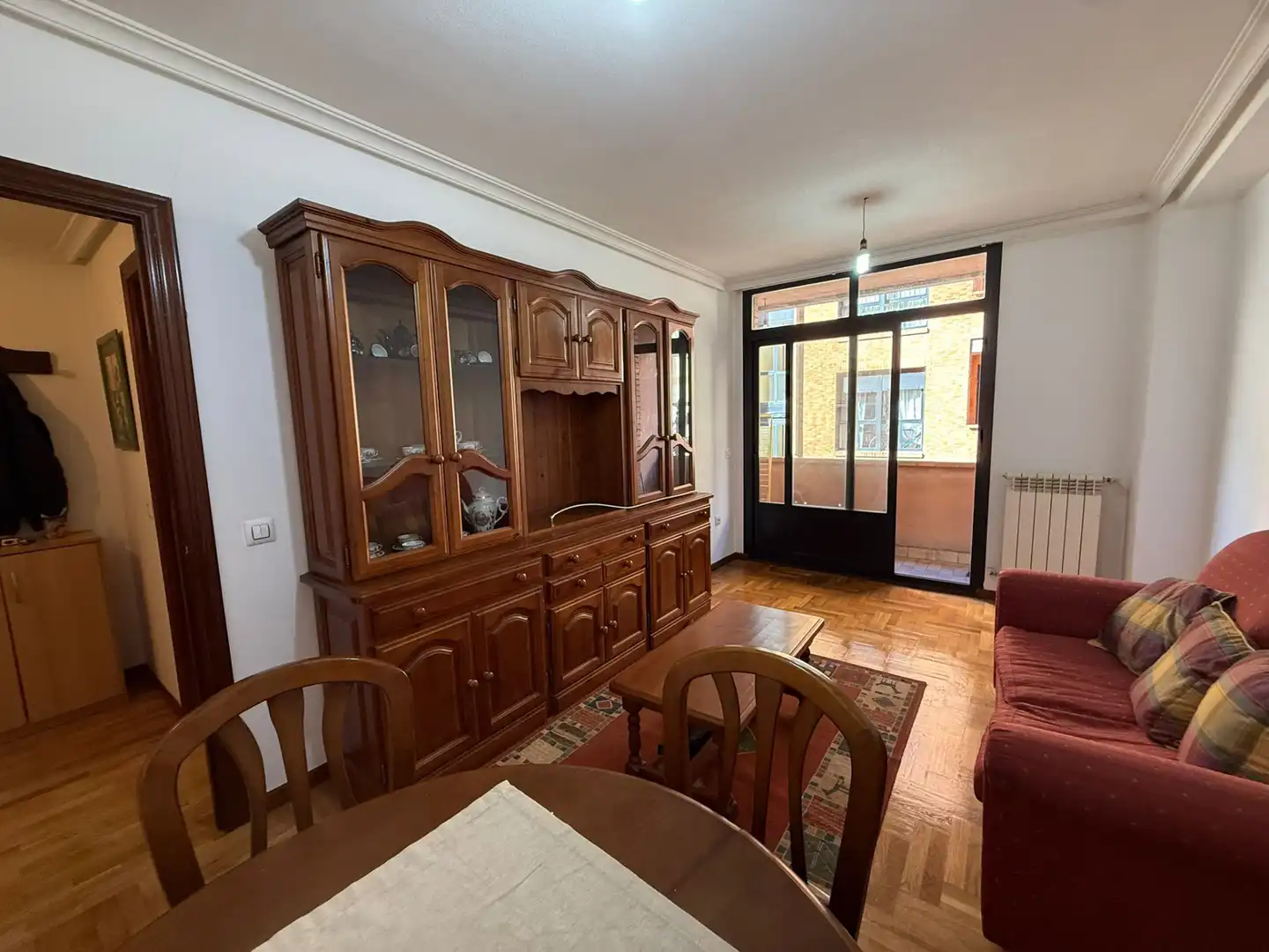 Wohnzimmer von Wohnung zum Verkauf in Oviedo  mit Heizung, Terrasse und Abstellraum