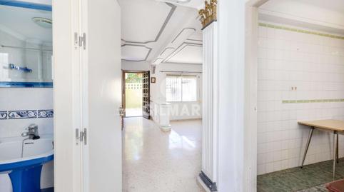 Foto 2 de Casa adosada en venda a Los Boliches, Málaga