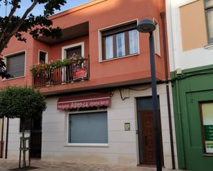 Vista exterior de Casa o xalet en venda en Santa María del Páramo amb Terrassa