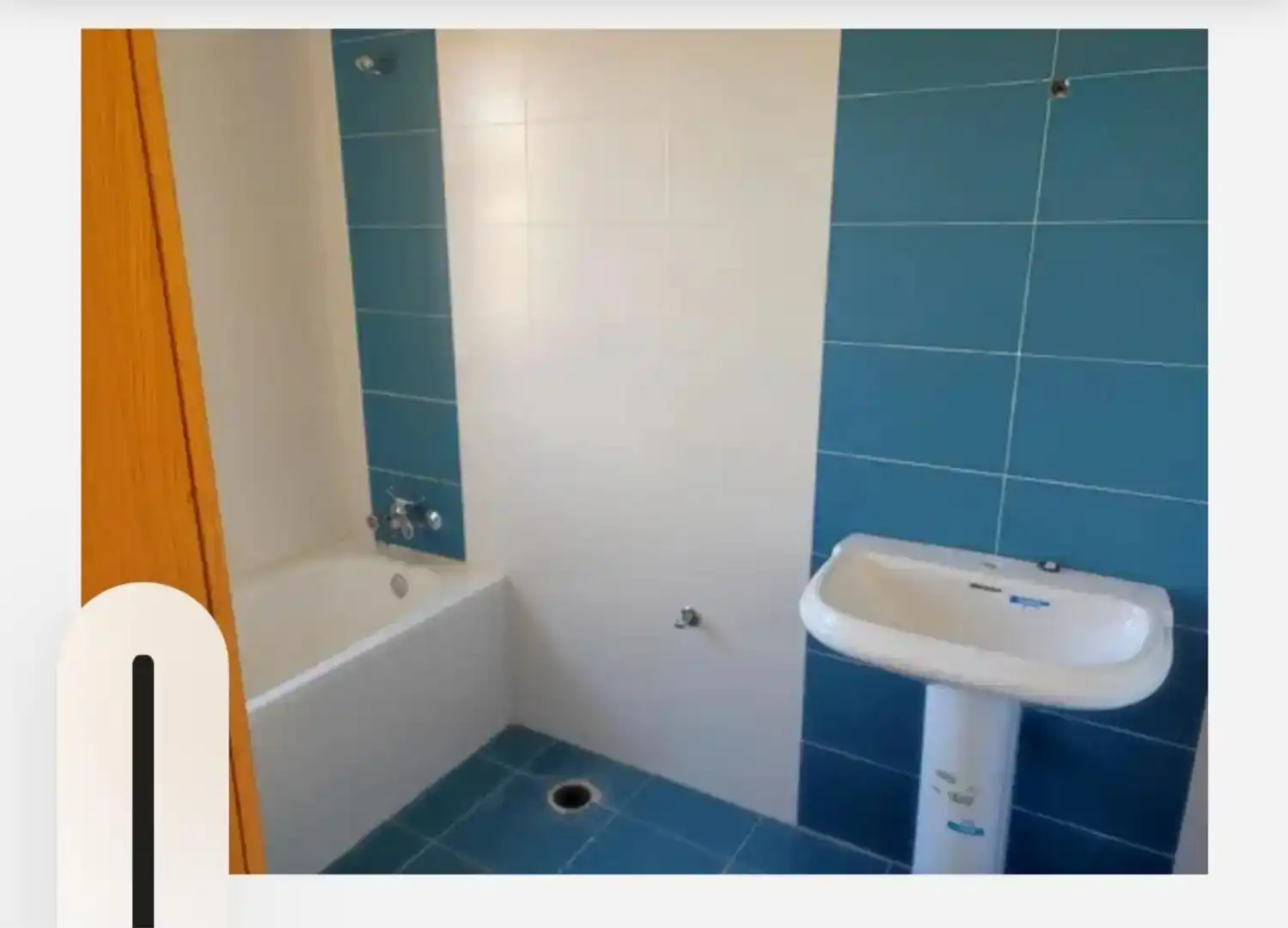 Bany de Pis en venda en Mingorría amb Jardí privat, Parquet i Traster