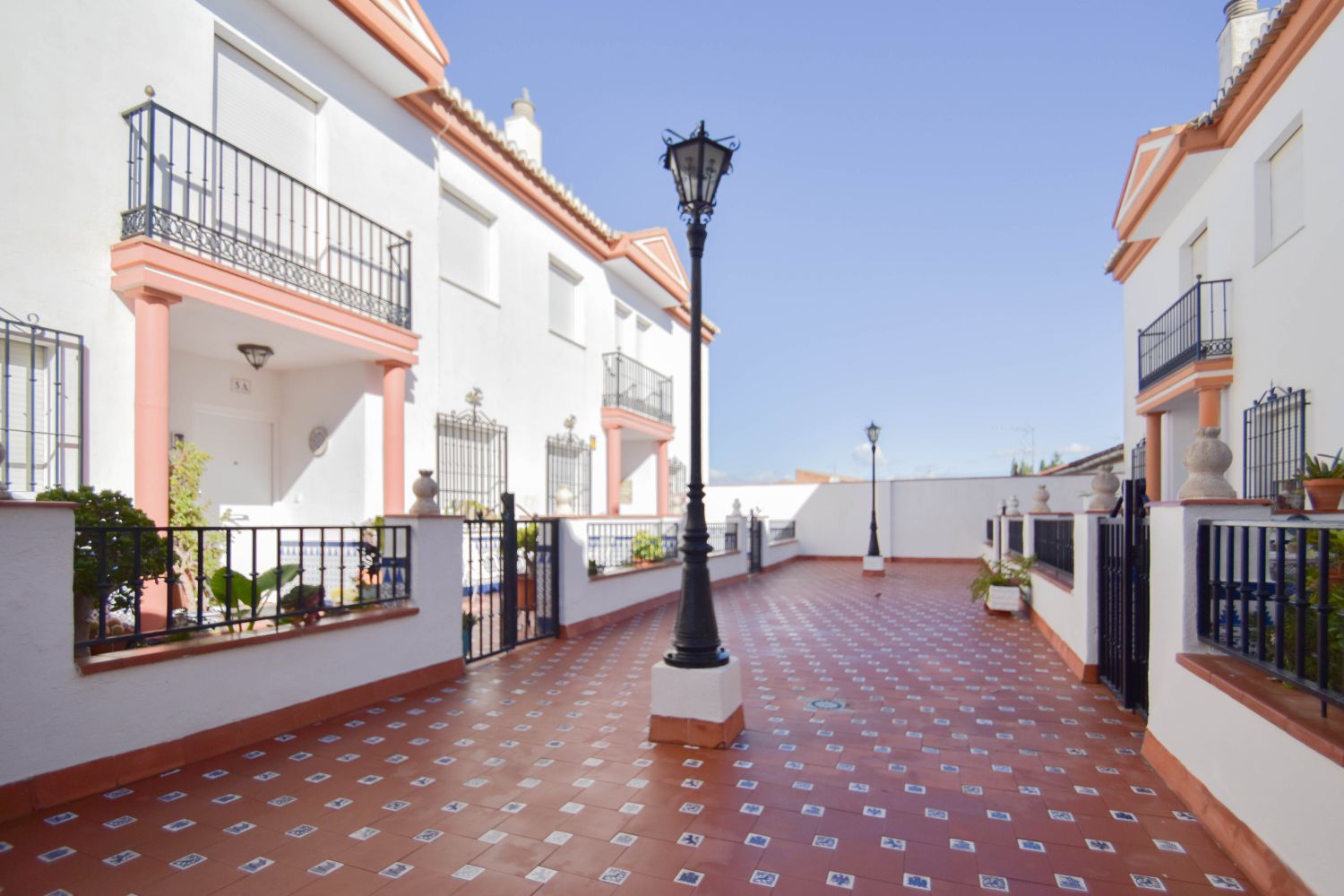 Exterior view of Duplex for sale in Las Gabias  with Terrace