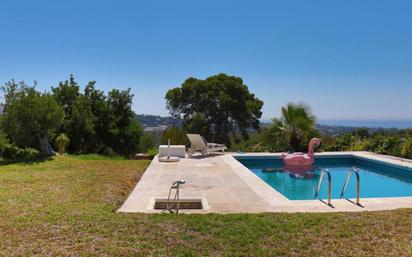 Jardí de Casa o xalet en venda en Marbella amb Aire condicionat, Terrassa i Piscina