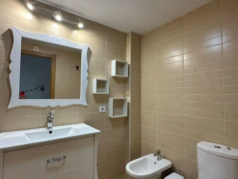 Badezimmer von Dachboden zur Miete in Murcia mit Klimaanlage, Terrasse und Möbliert