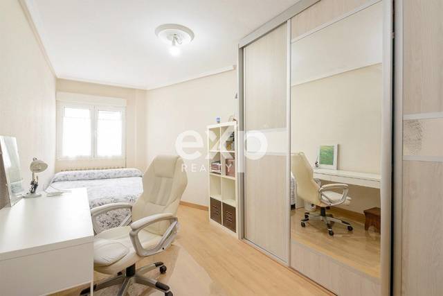 Piso en Venta en Calle FUERTES ACEVEDO, 98 en Buenavista