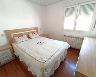 Bedroom of Flat for sale in Fuensalida  with Air Conditioner, Terrace and Furnished