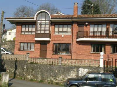 Casa-chalet en Alquiler en Lugar Celoriu, 374 en Celorio - Poó - Parres