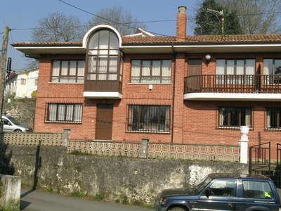 House or chalet to rent in Lugar Celoriu, 374, Celorio - Poó - Parres