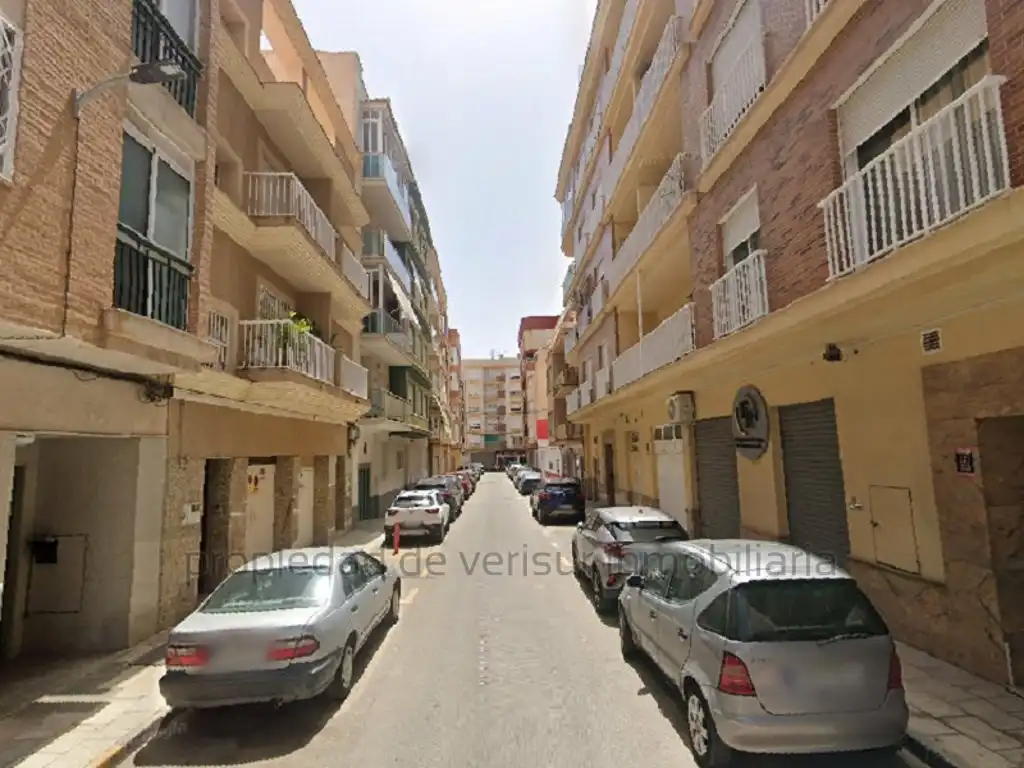 Flat for sale in Calle Isidoro Cierva