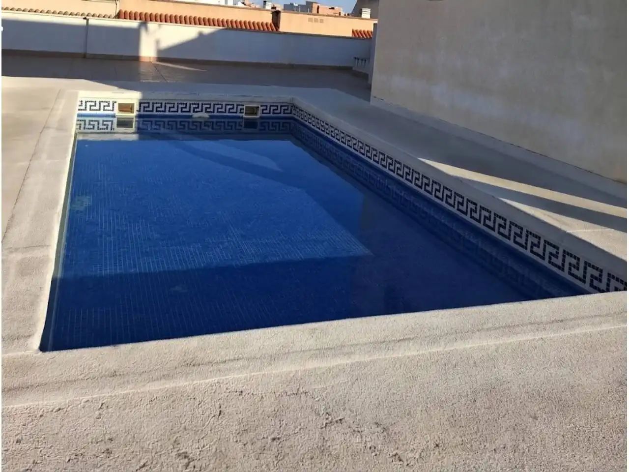 Piscina de Pis en venda en Roquetas de Mar ciudad