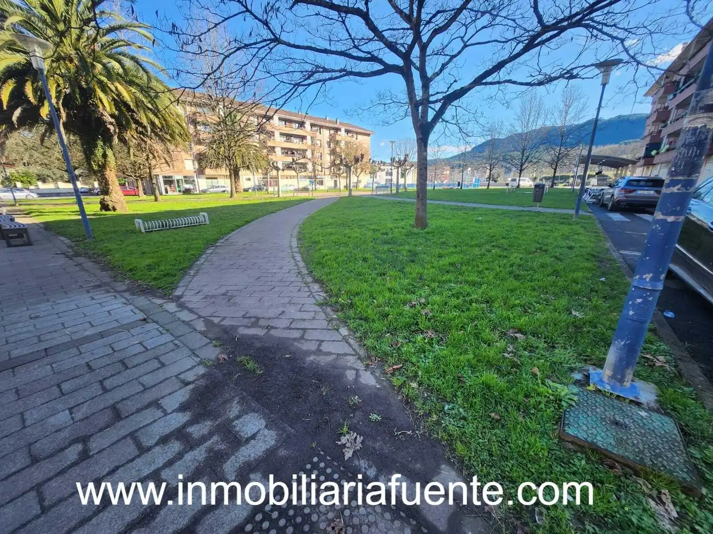 Vista exterior de Garaje en venta en Zalla 