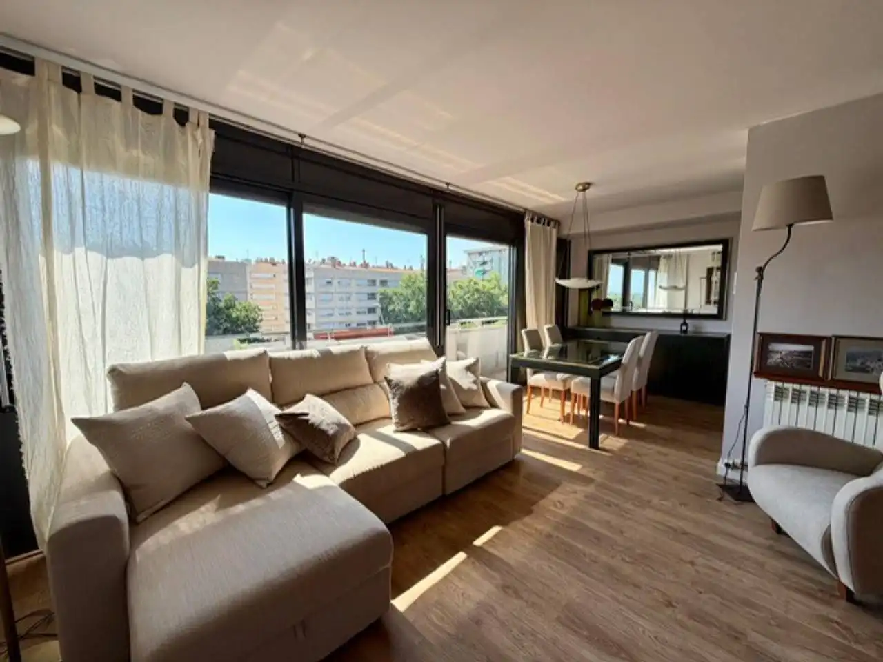 Sala de estar de Piso de alquiler en Sabadell con Aire acondicionado, Calefacción y Parquet