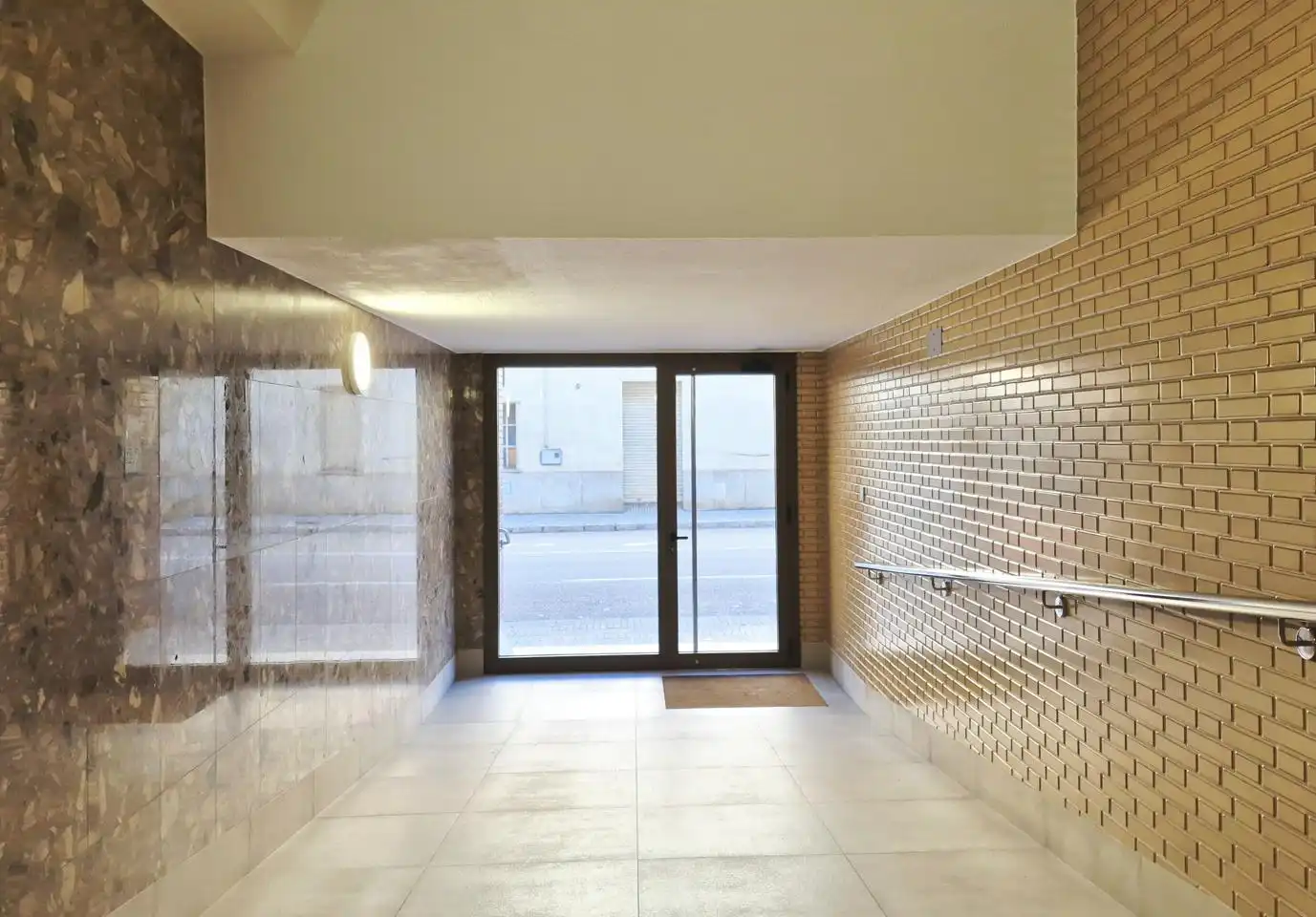 Piso en venta en Terrassa con Parquet y Alarma