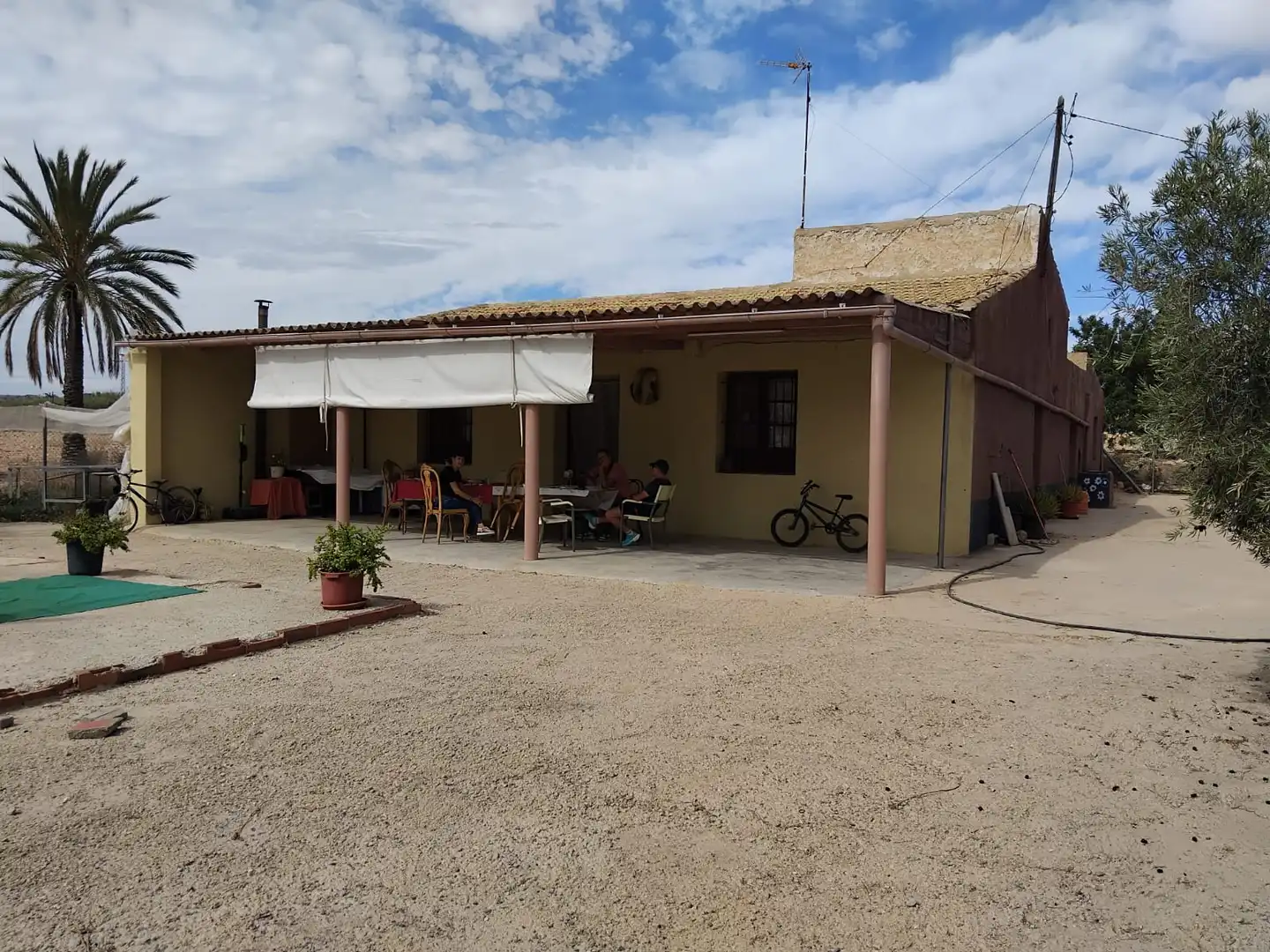 Casa con jardín en venta en Camí del Cementeri 2003A