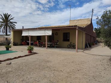 Casa amb jardí en venda a Camí del Cementeri 2003A