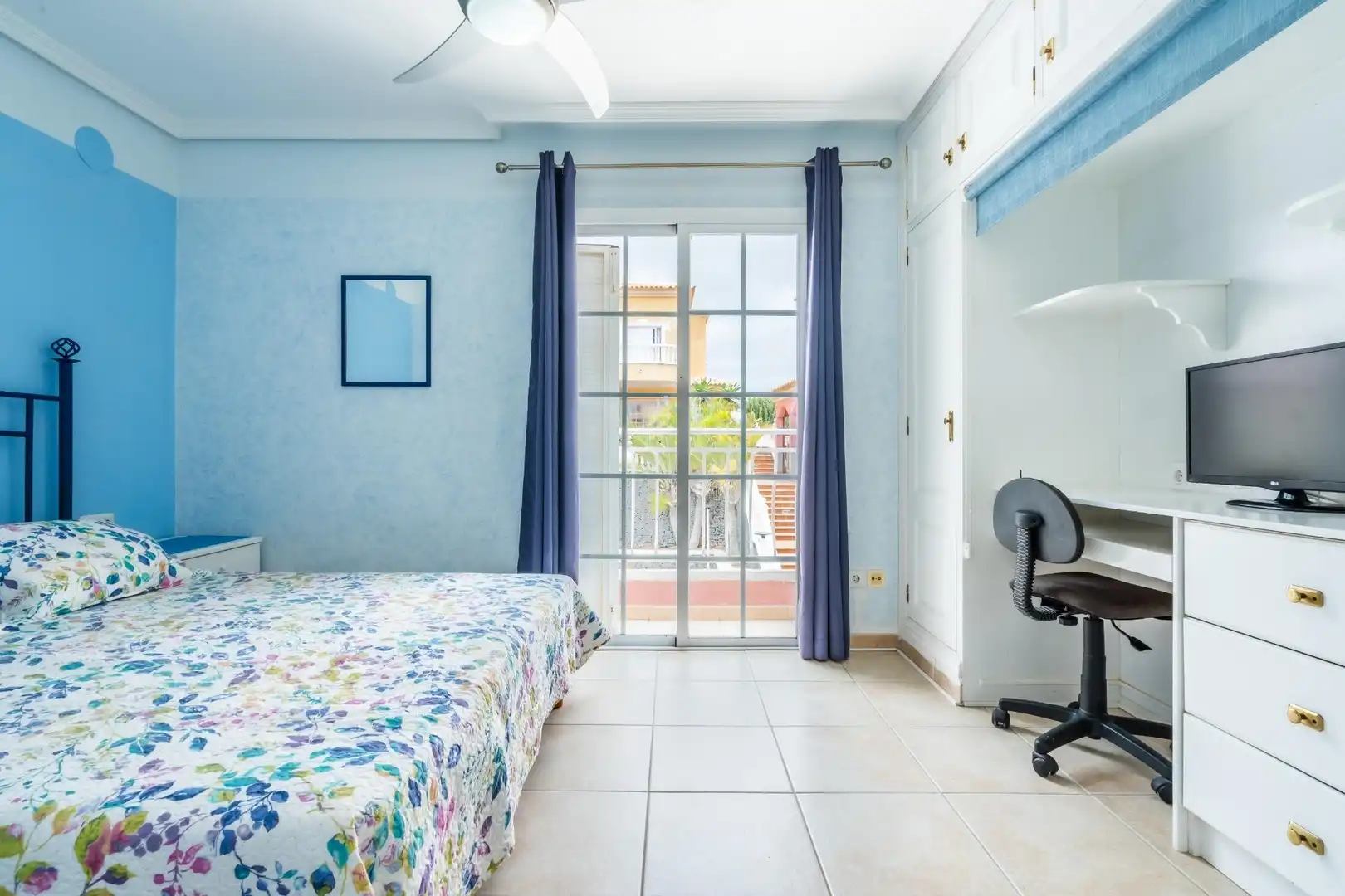 Habitación de Casa adosada de alquiler en Granadilla de Abona con Jardín privado, Terraza y Balcón