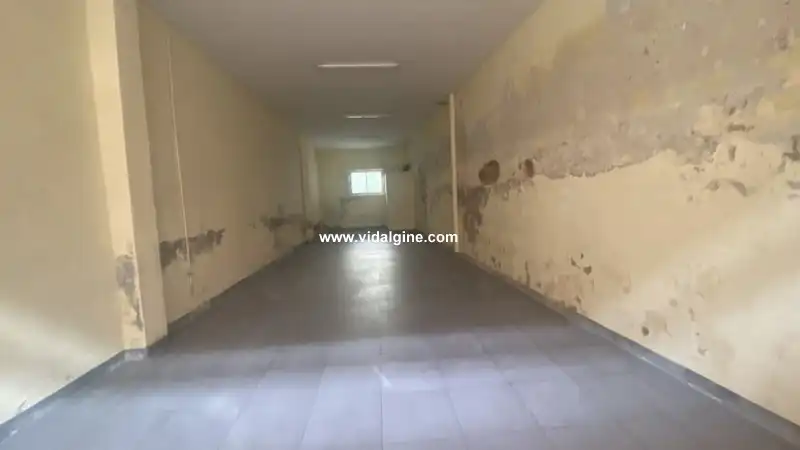 Gewerbefläche zur Miete in Carrer del Miracle, imagen 2