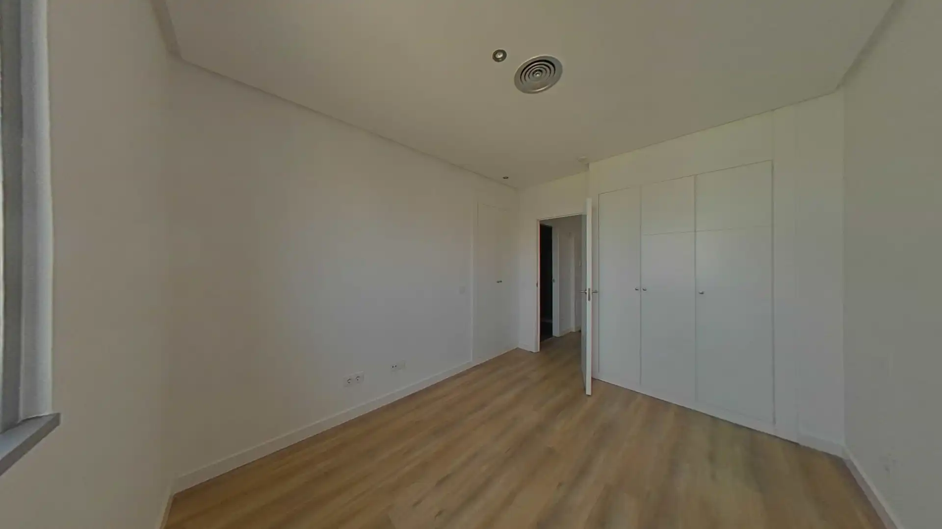 Habitación de Piso en venta en Madrid con Parquet, Trastero y Piscina