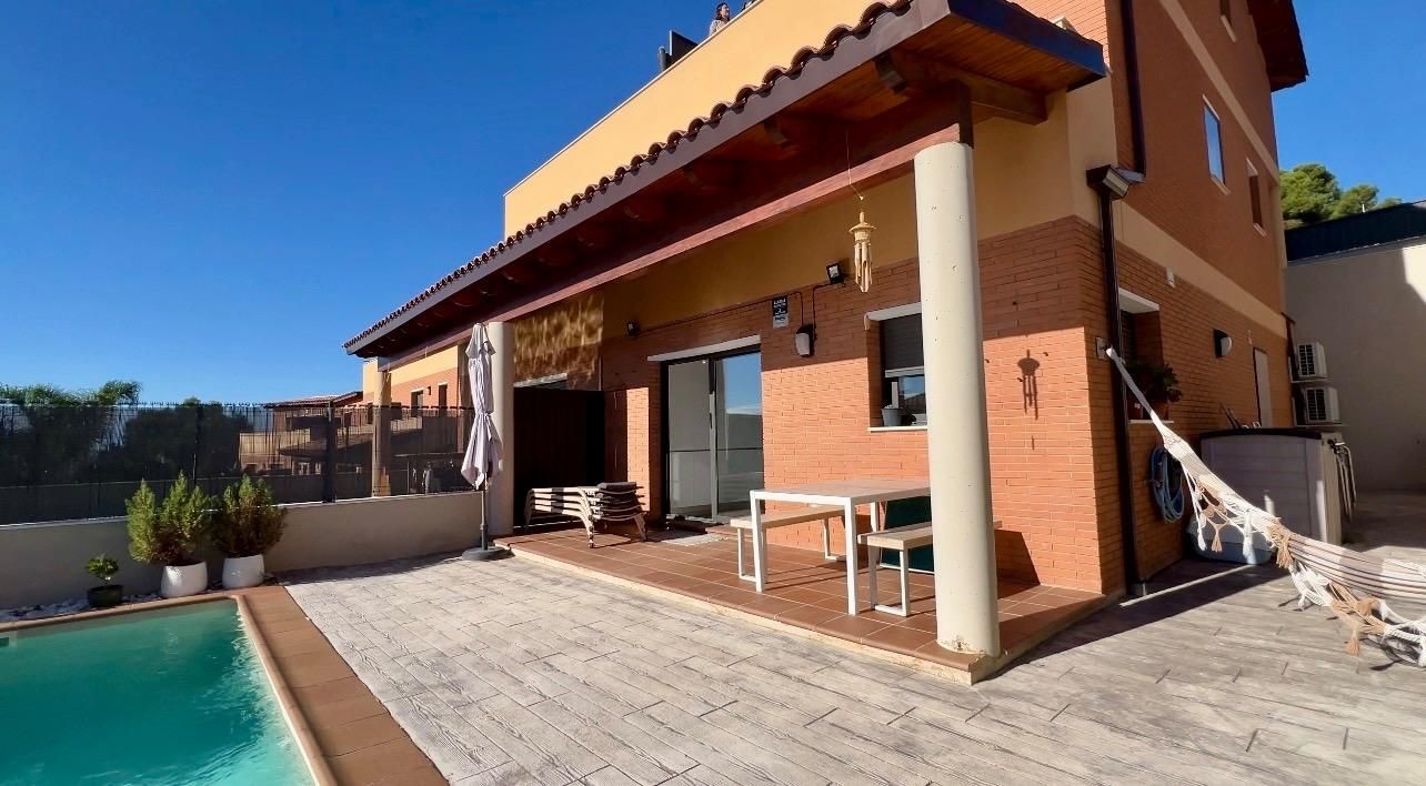 Terrace of House or chalet for sale in Castellet i la Gornal  with Private garden, Terrace and Balcony