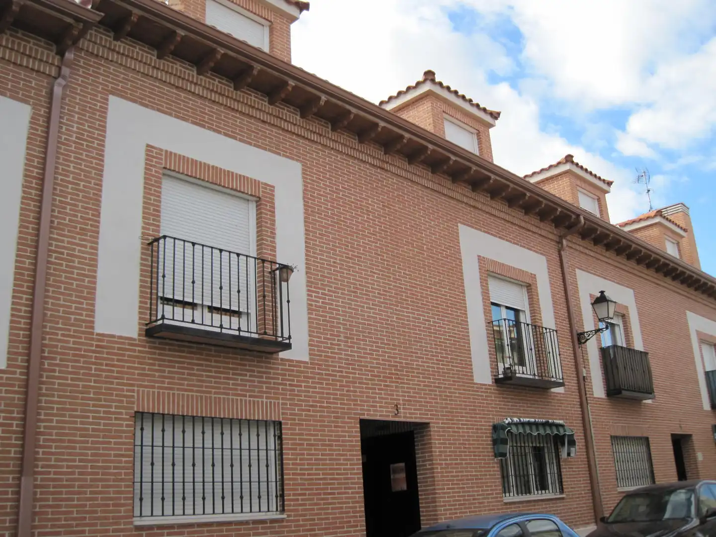 Vista exterior de Dúplex de alquiler en Camarma de Esteruelas con Aire acondicionado, Amueblado y Horno