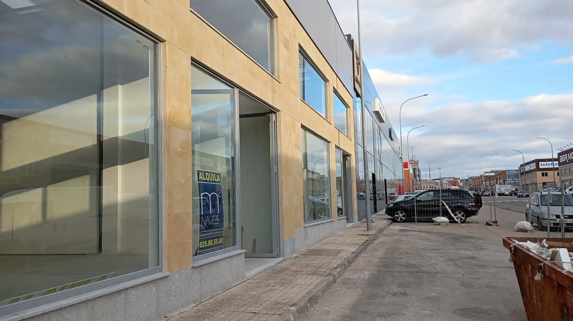 Fabrikhallen zur Miete in Avenida Fuentesaúco, 86, Villares de la Reina