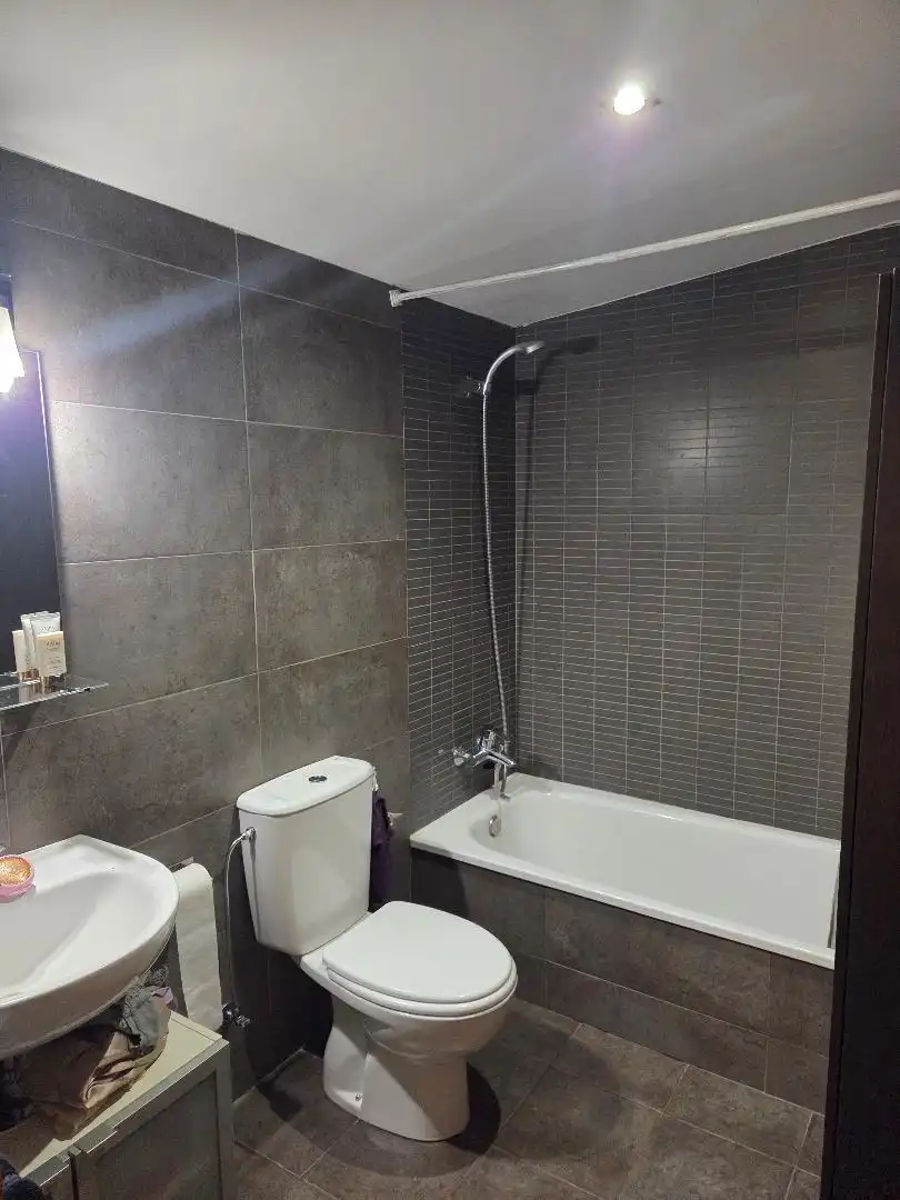 Badezimmer von Maisonette zum Verkauf in Sabadell mit Klimaanlage, Heizung und Parkett