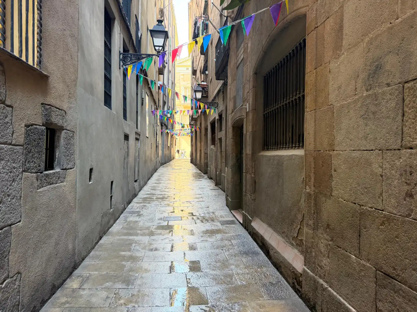 Vista exterior de Piso en venta en Barcelona con Horno y Balcón