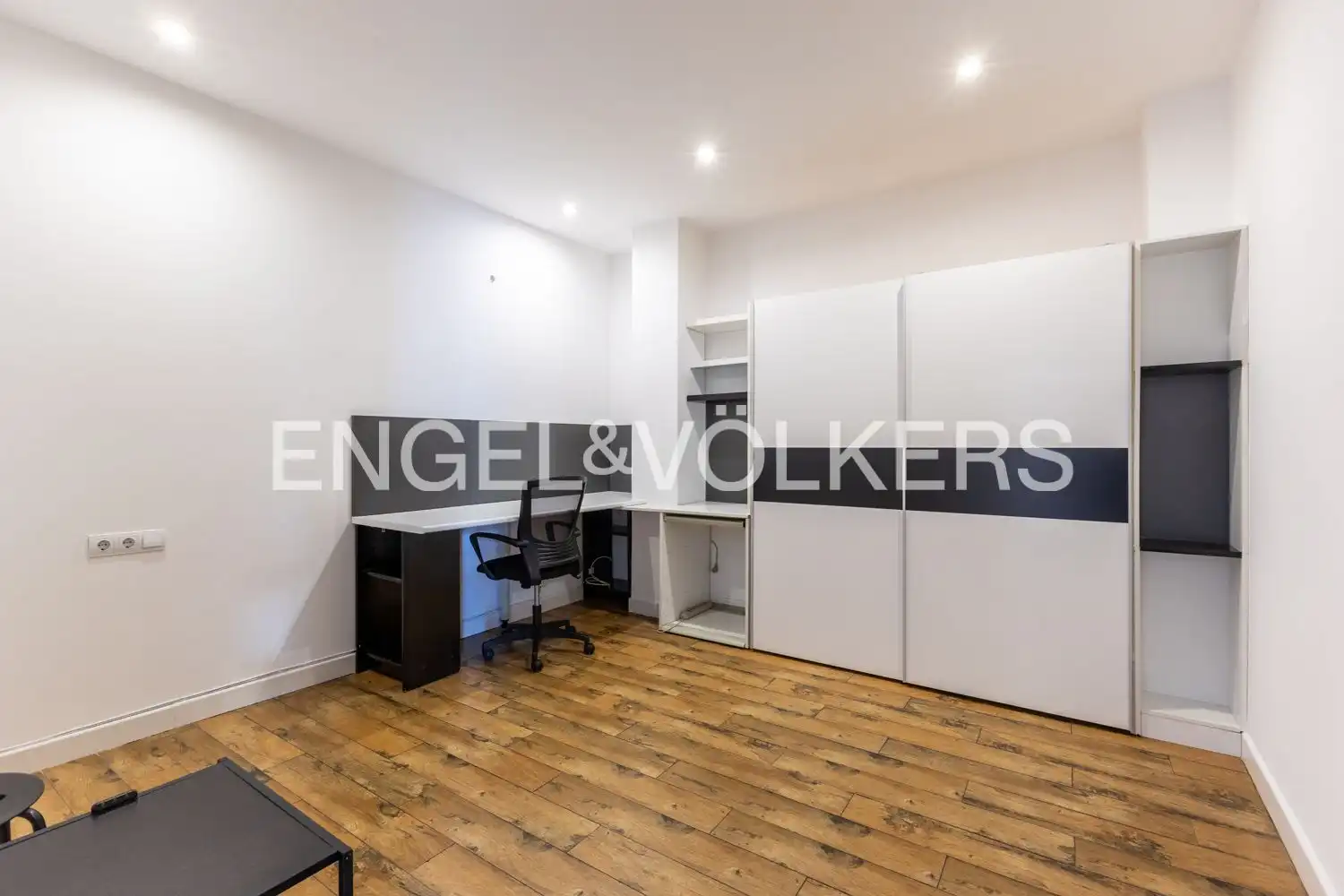 Flat for rent in Valencia  with Air Conditioner, Heating and Terrace
