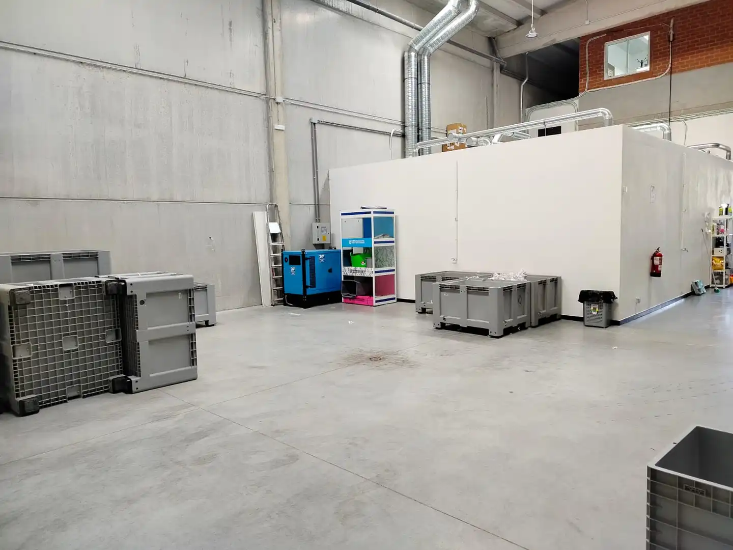 Nave industrial en traspaso en Parla con Calefacción