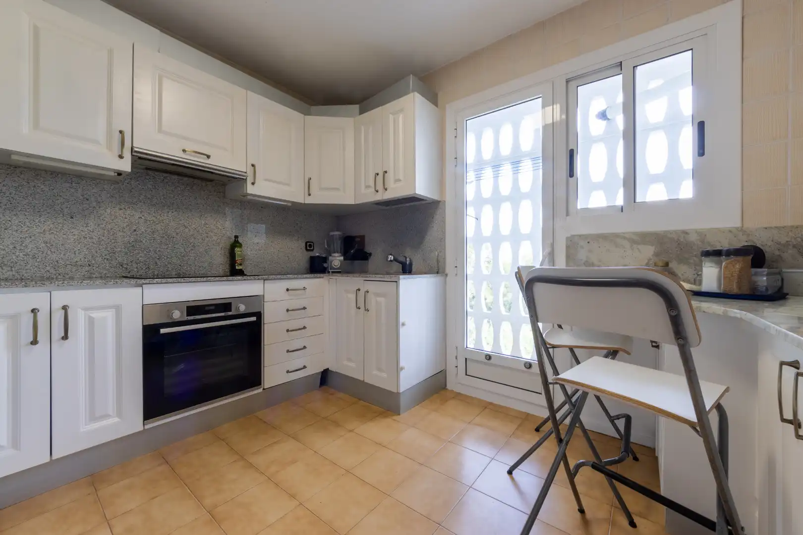 Cuina de Pis en venda en Tarragona amb Aire condicionat, Calefacció i Moblat
