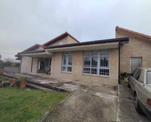 Exterior view of House or chalet for sale in Medio Cudeyo  with Heating, Private garden and Parquet flooring